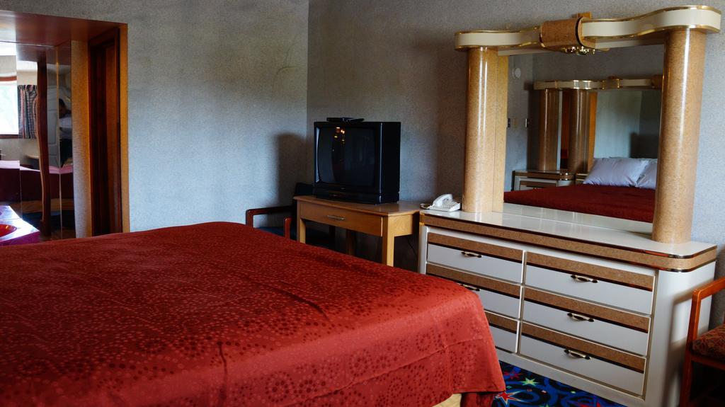 Royale Inn Kansas City Kültér fotó