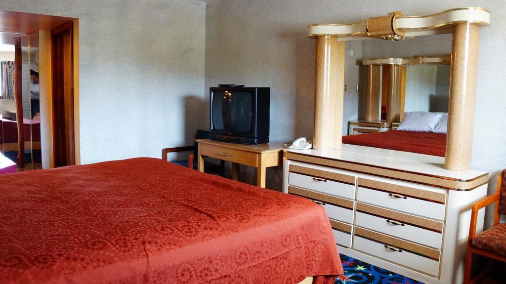 Royale Inn Kansas City Szoba fotó