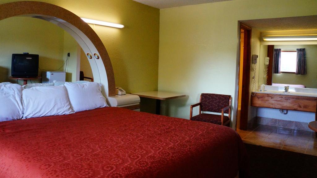 Royale Inn Kansas City Szoba fotó